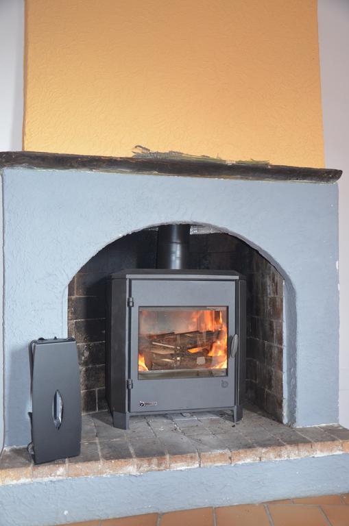Gite Figaret Saint-Julien-de-la-Nef Habitación foto